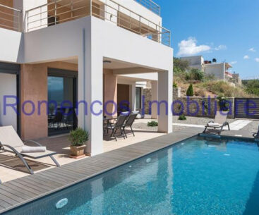#OFERTA_ZILEI 247: Apartament Trivale, cu piscina